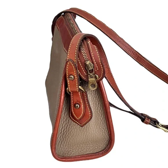 Vintage Dooney & Bourke Taupe Pebble Leather ‘Large Zip Top’ Crossbody Bag